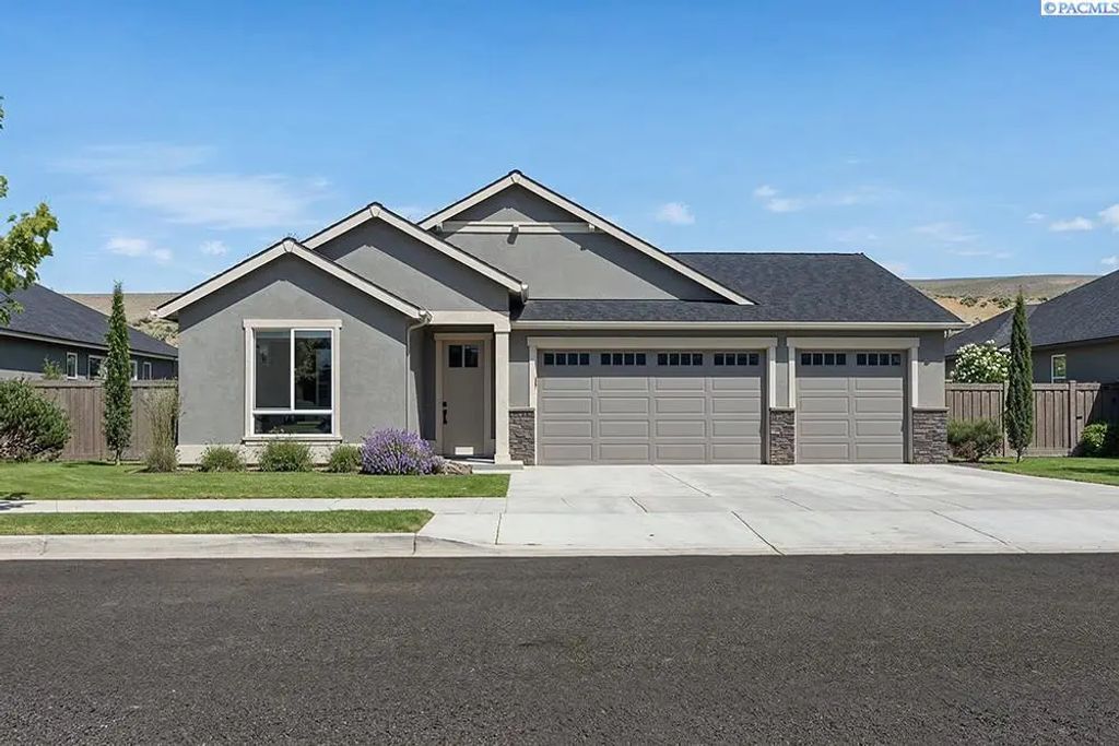 12114 Buckingham Dr., Pasco