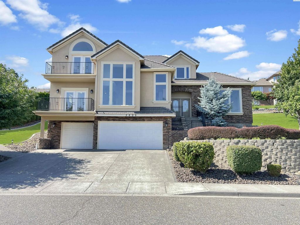 3805 W 42nd Ave, Kennewick