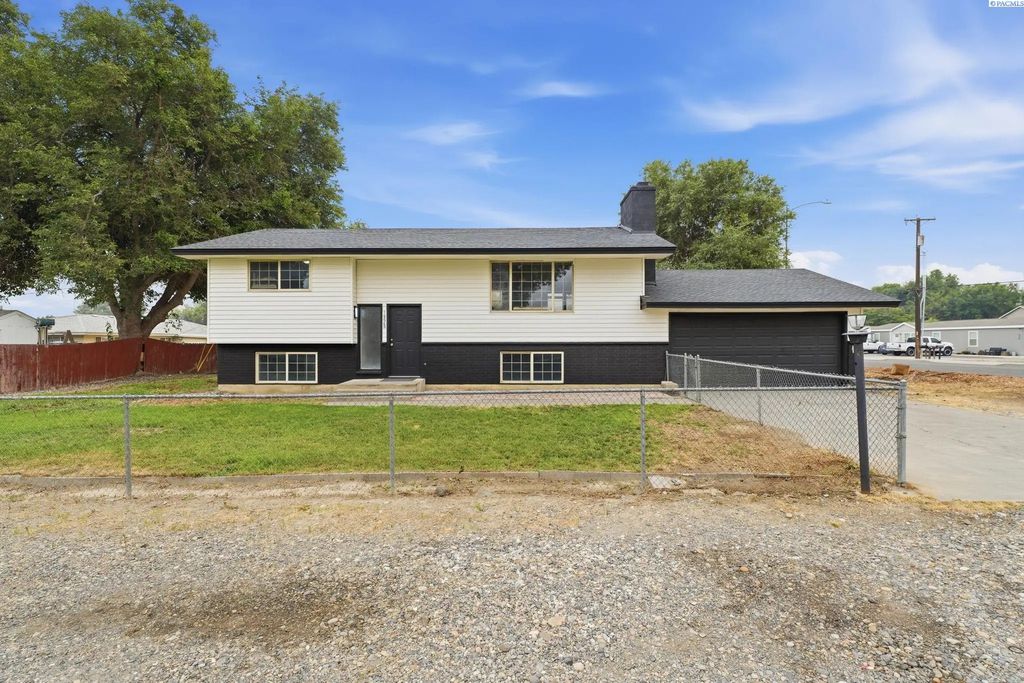 1828 W 19th Avenue, Kennewick