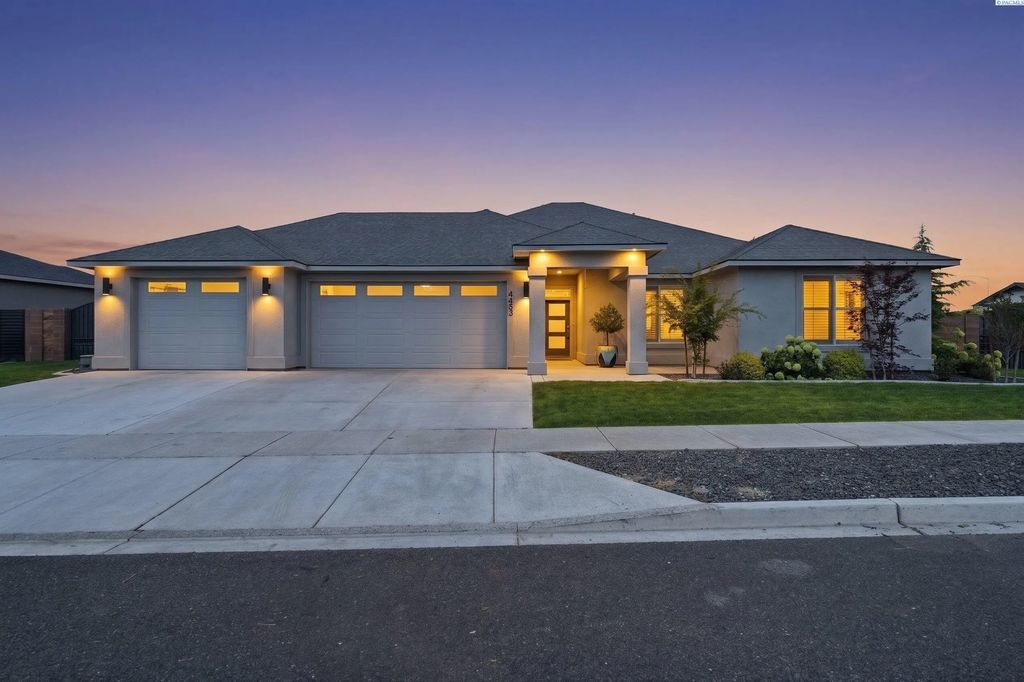 4453 Lolo Way, Richland