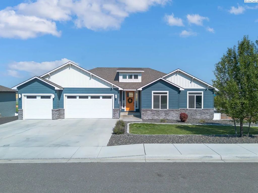 1725 S Currant Street, Kennewick