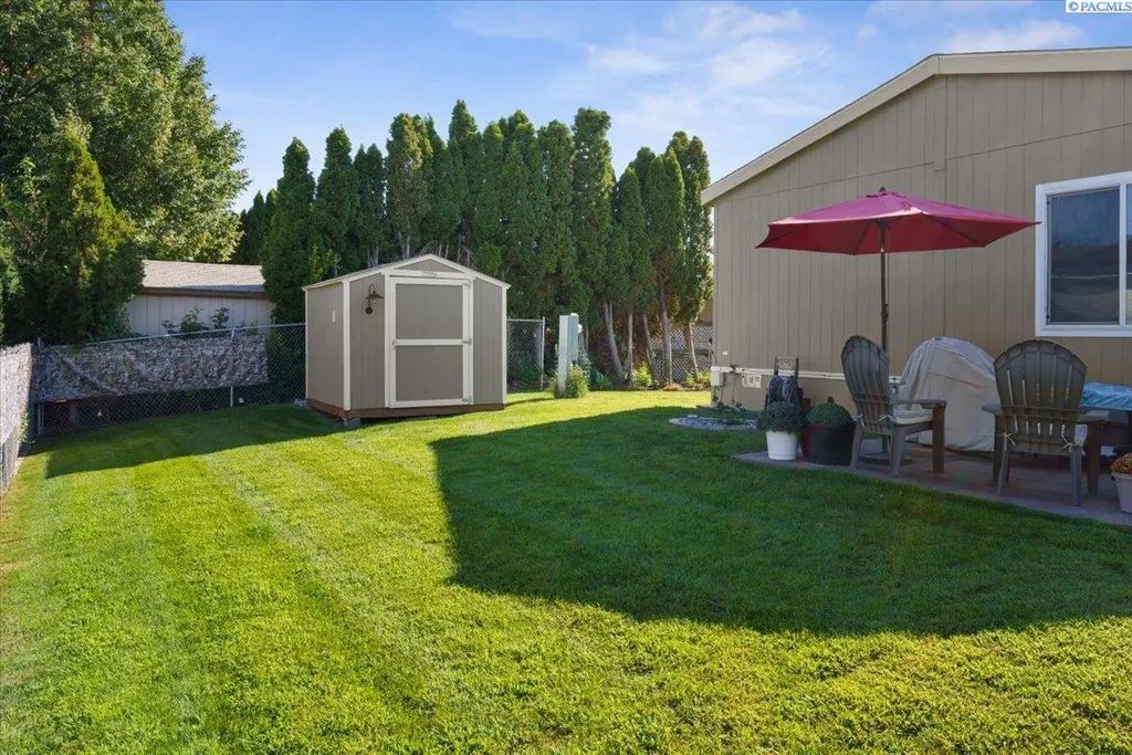 30 Mercury Dr, Richland