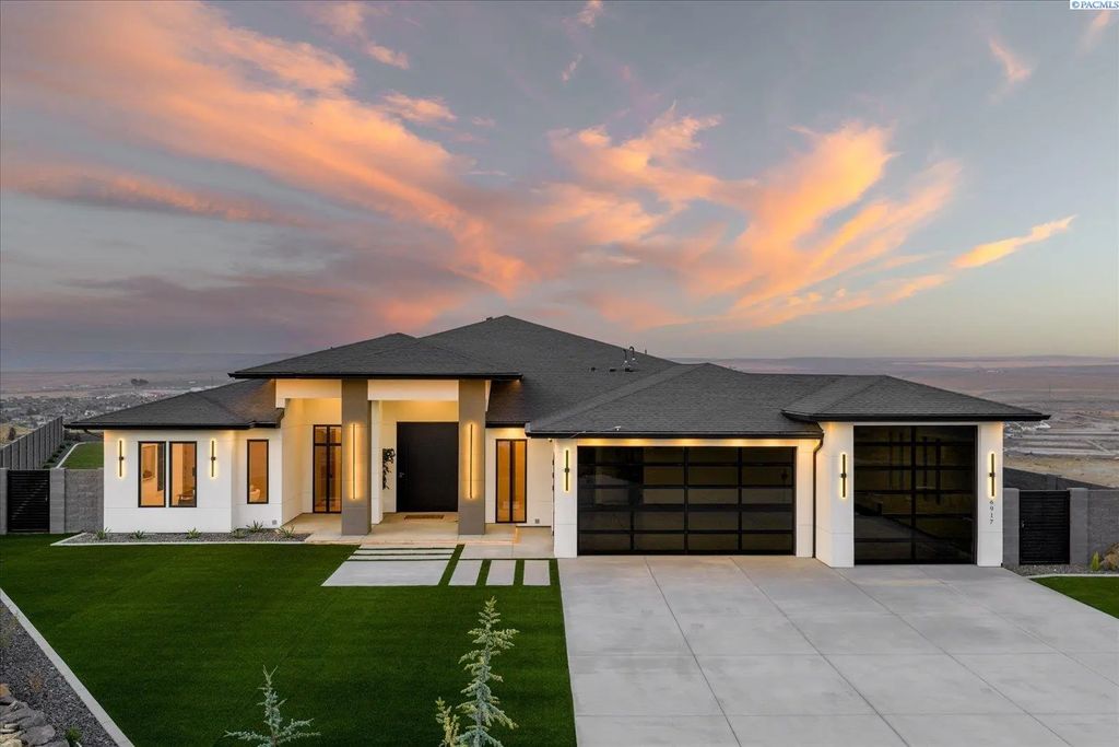 6917 W 22nd Ave, Kennewick