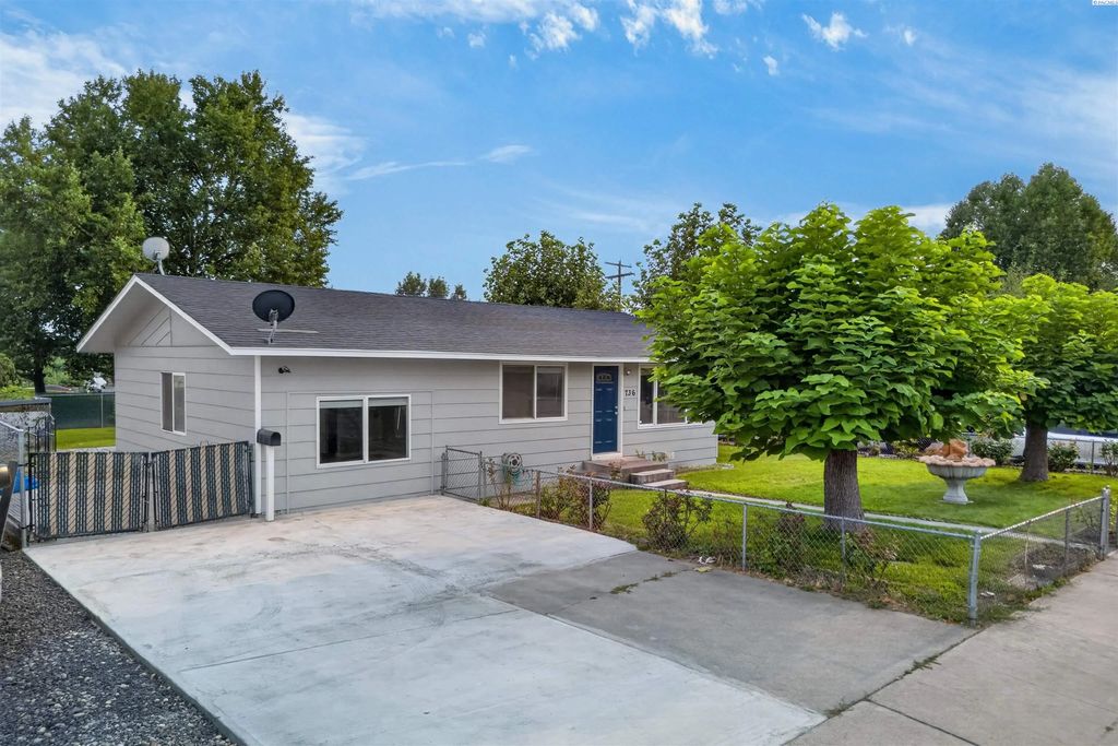 736 W Leola St, Pasco