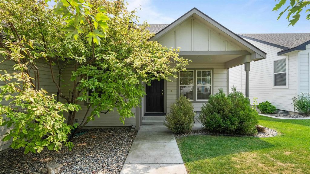 146 Henley Dr, Pasco