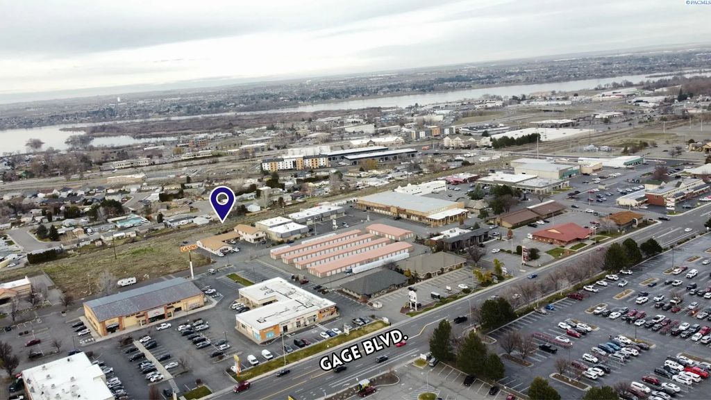 8514 W Gage Blvd, Kennewick