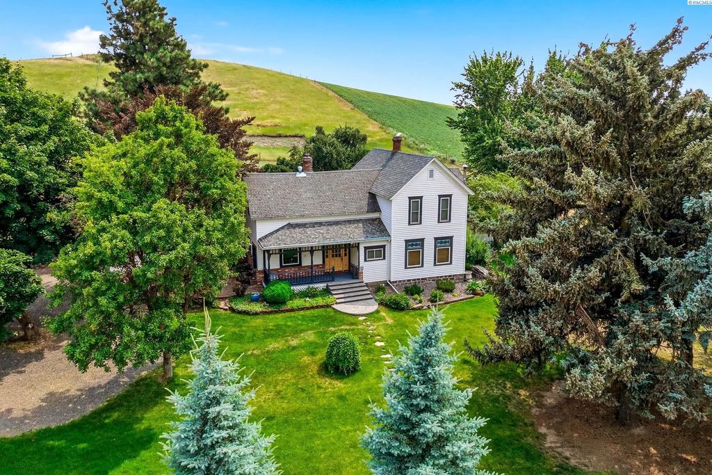 3151 State Route 272, Colfax