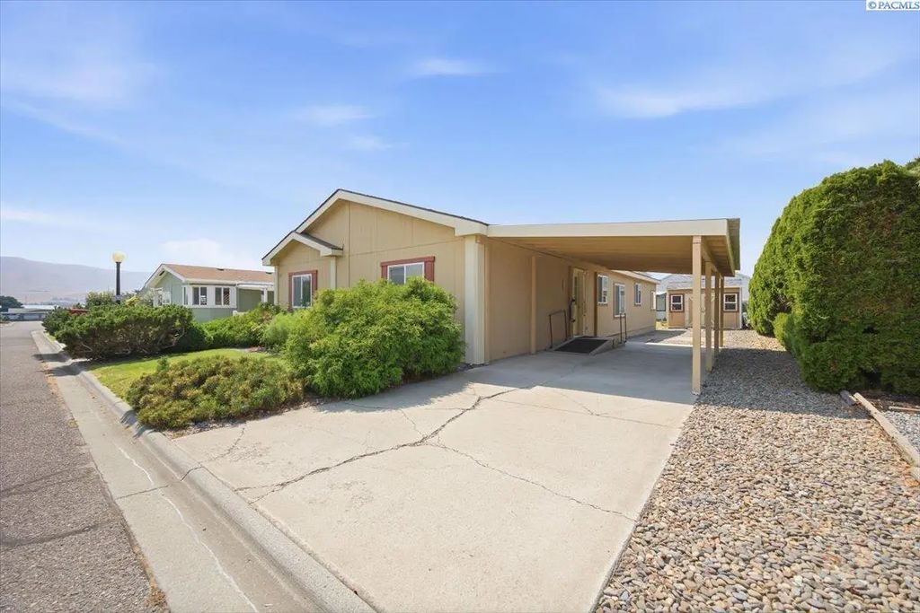355 Oie Hwy #55 #55, Prosser