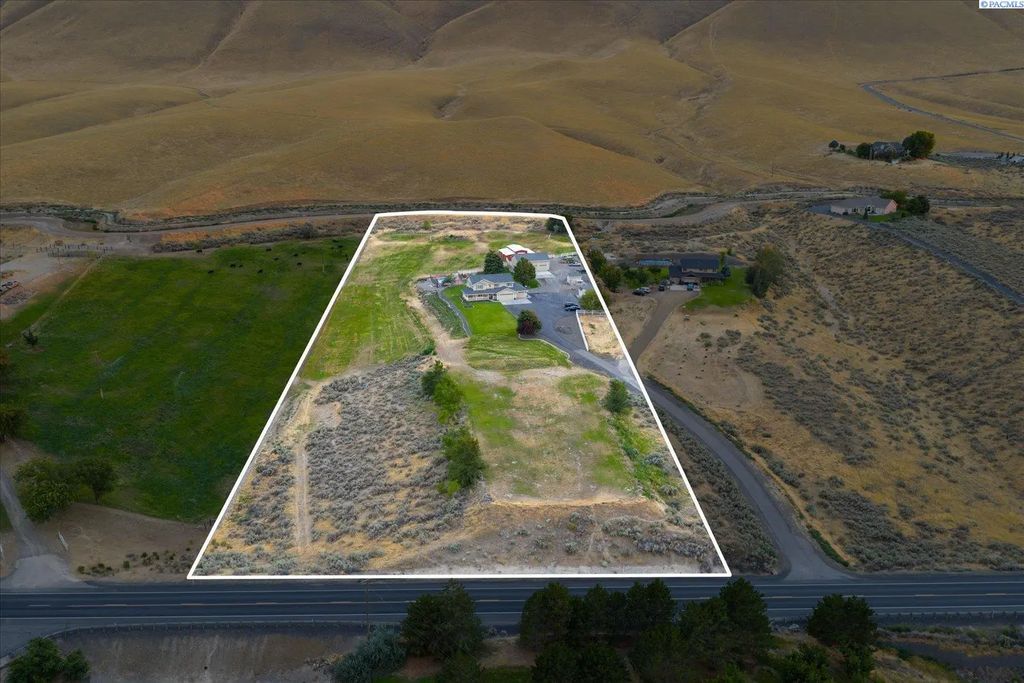 19624 N Webber Canyon Rd., Benton City
