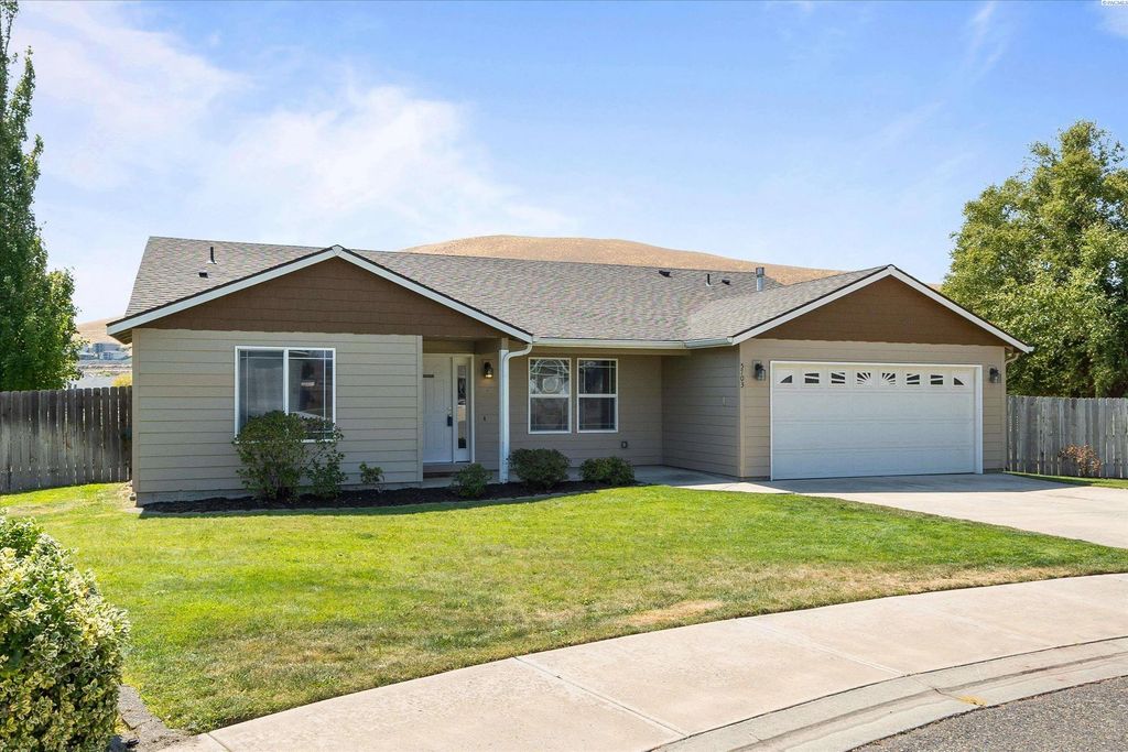 5703 Monica Court, West Richland