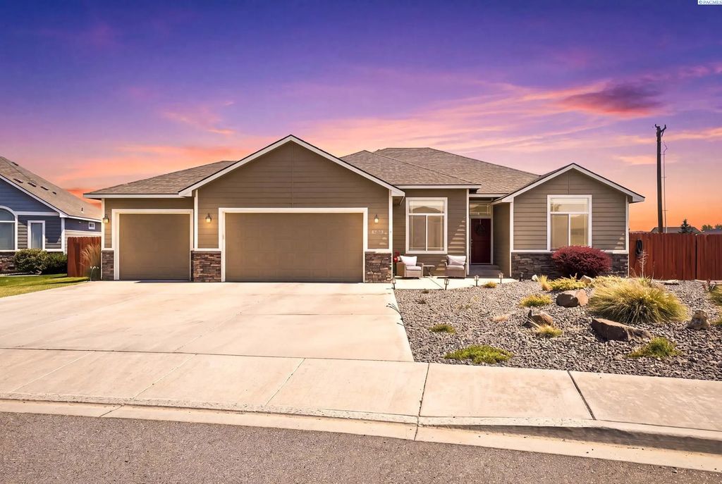 6228 Cobalt Dr., West Richland