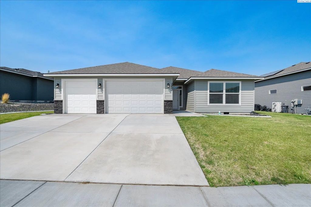 2822 S Belfair Pl, Kennewick