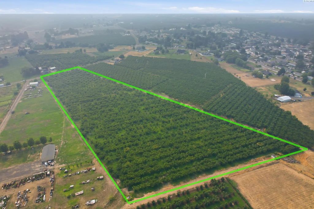 360 Pecan Rd., Grandview