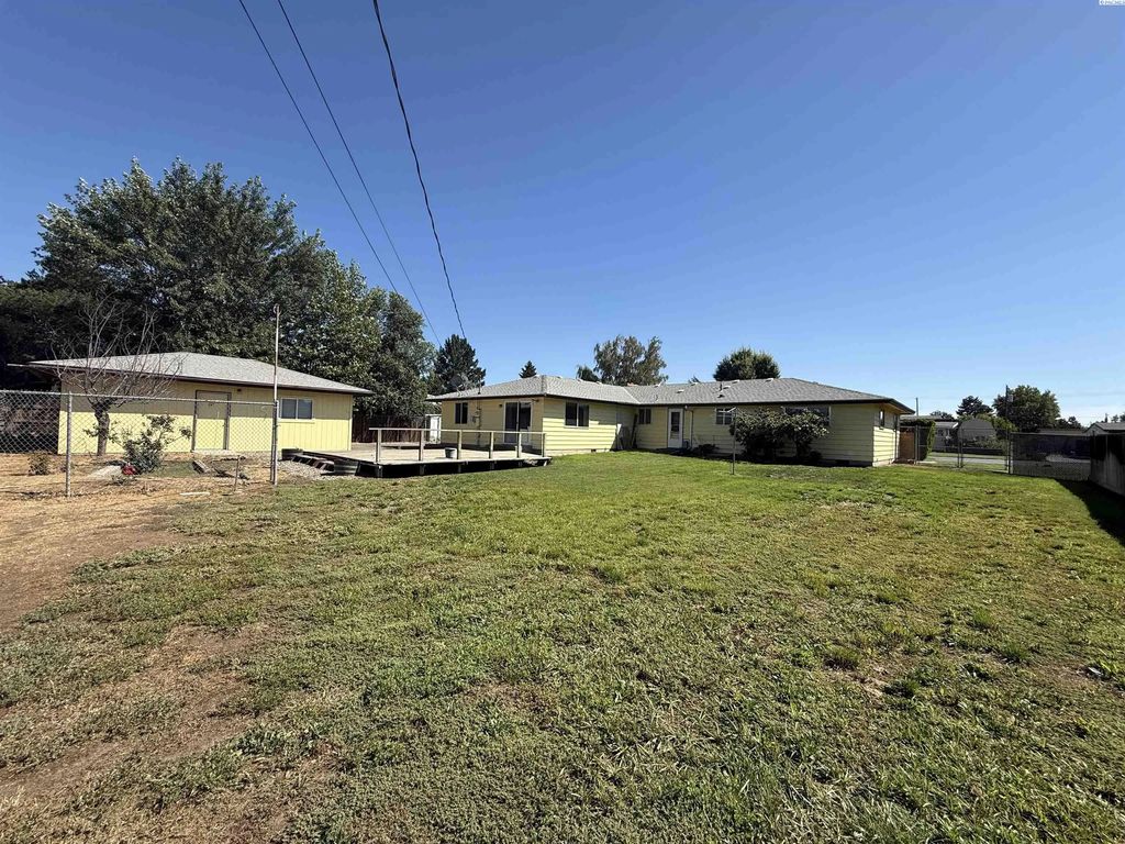 3903 W Nixon St, Pasco