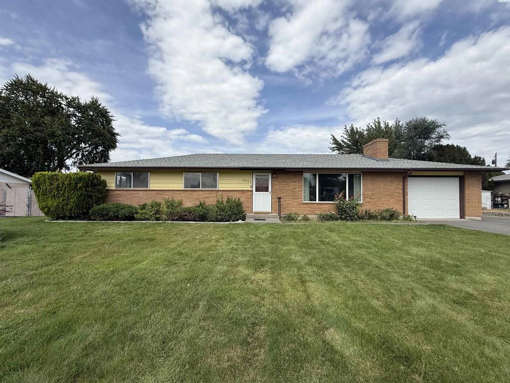 3903 W Nixon St, Pasco