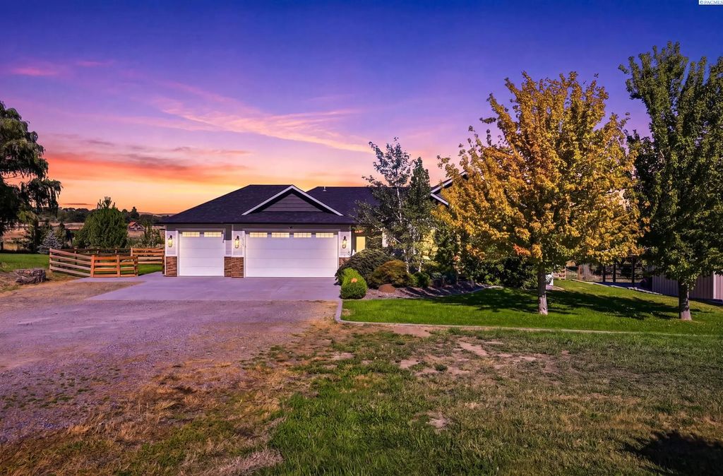 38205 N 114 Pr Nw, Benton City