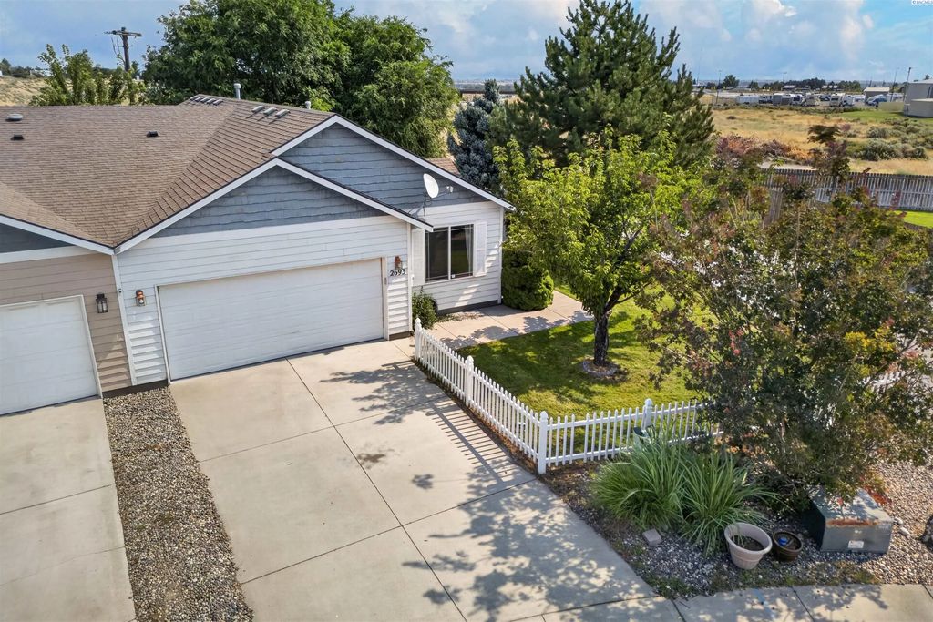 2693 Jason Loop, Richland