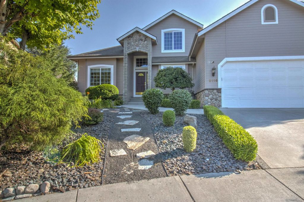 2116 Newhaven Loop, Richland
