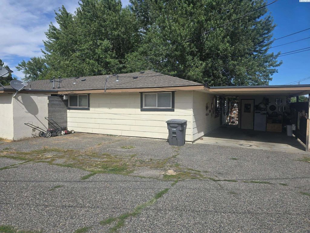 1701 W 5th Ave, Kennewick