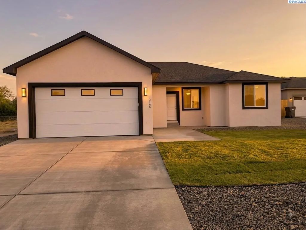 2166 S Elm Pl, Kennewick