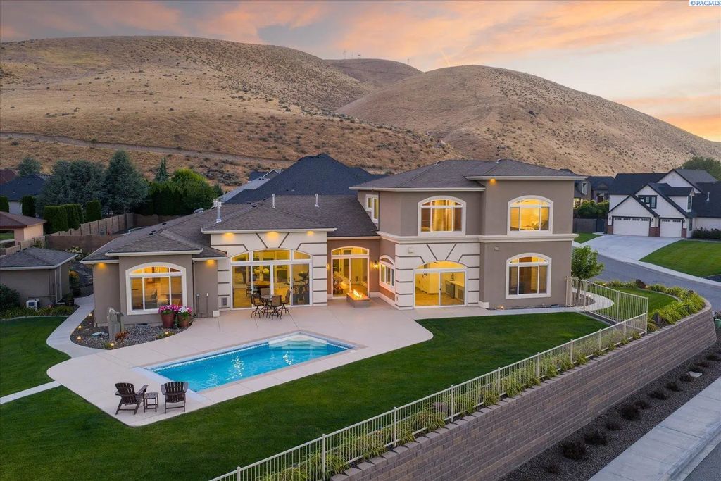 665 Isola Vista Ct, Richland
