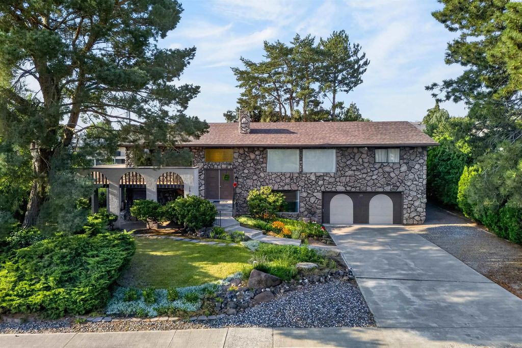 131 Englewood, Richland