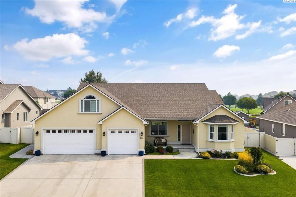 511 S Hawaii St, Kennewick