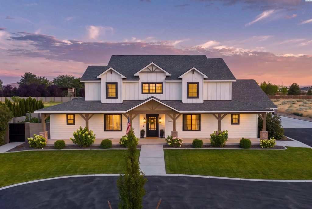 5601 Grant St, West Richland