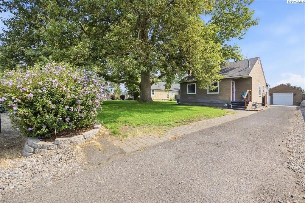 2421 Plaza Way, Walla Walla