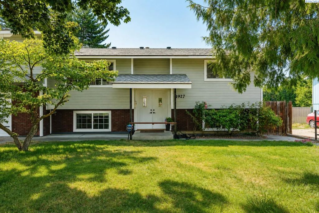 1927 Pike Avenue, Richland