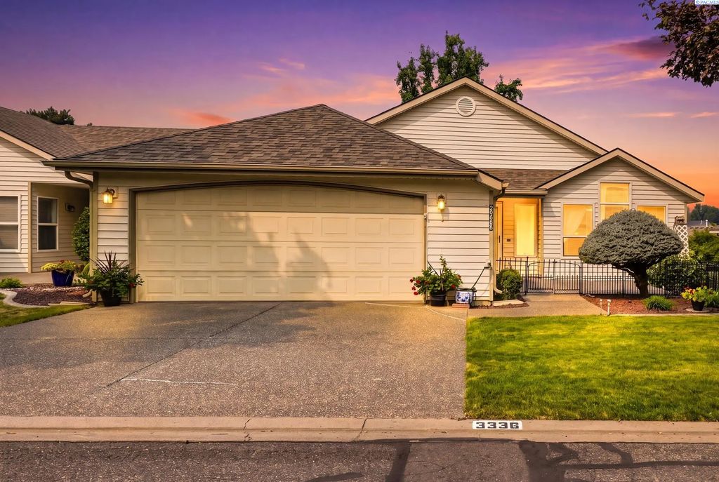 3336 S Green Lp, Kennewick