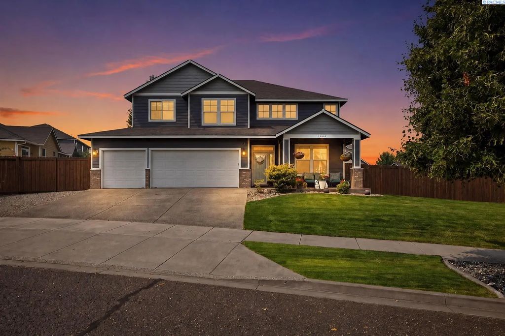 2000 S Sheppard Street, Kennewick
