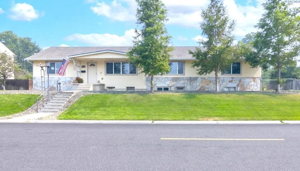 1708 Hunt Ave, Richland