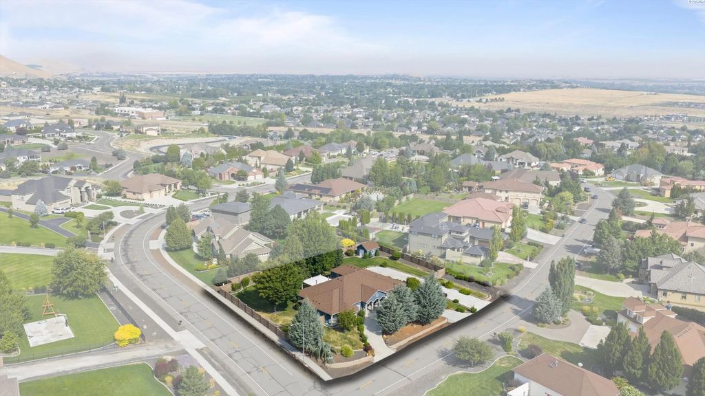 1191 Pinto Loop, Richland
