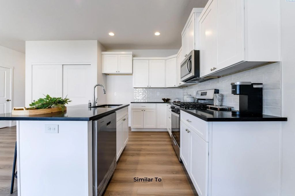 7513 Grapevine Ct, West Richland