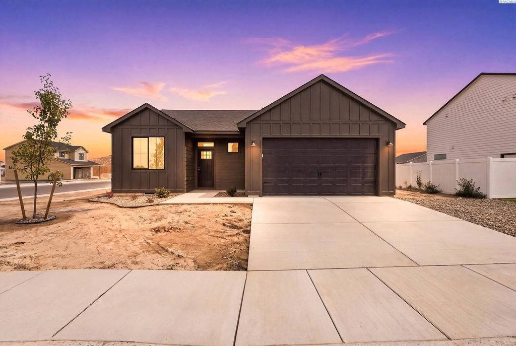 1201 Topaz Ave, Grandview