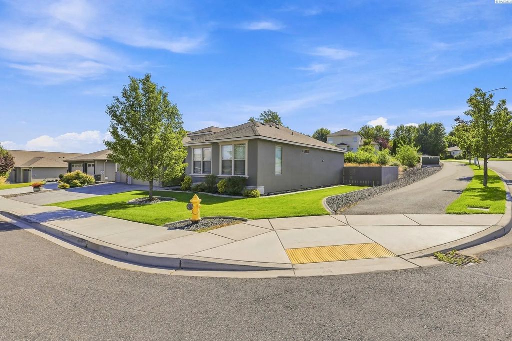 2640 Grayhawk Loop, Richland
