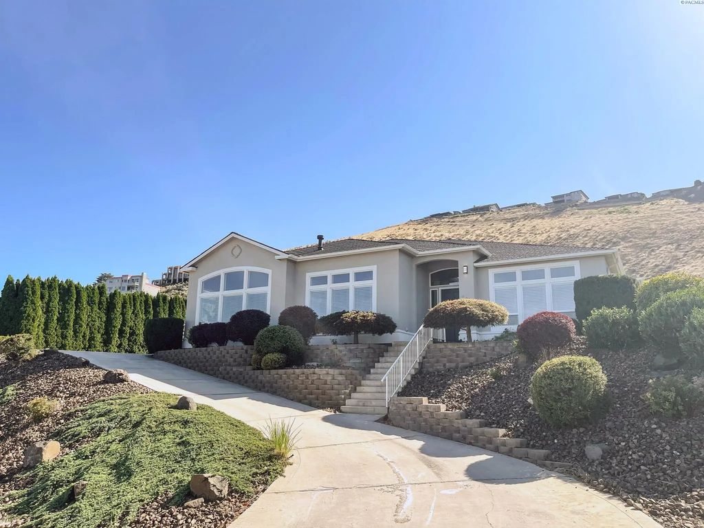 231 Meadowridge Loop, Richland