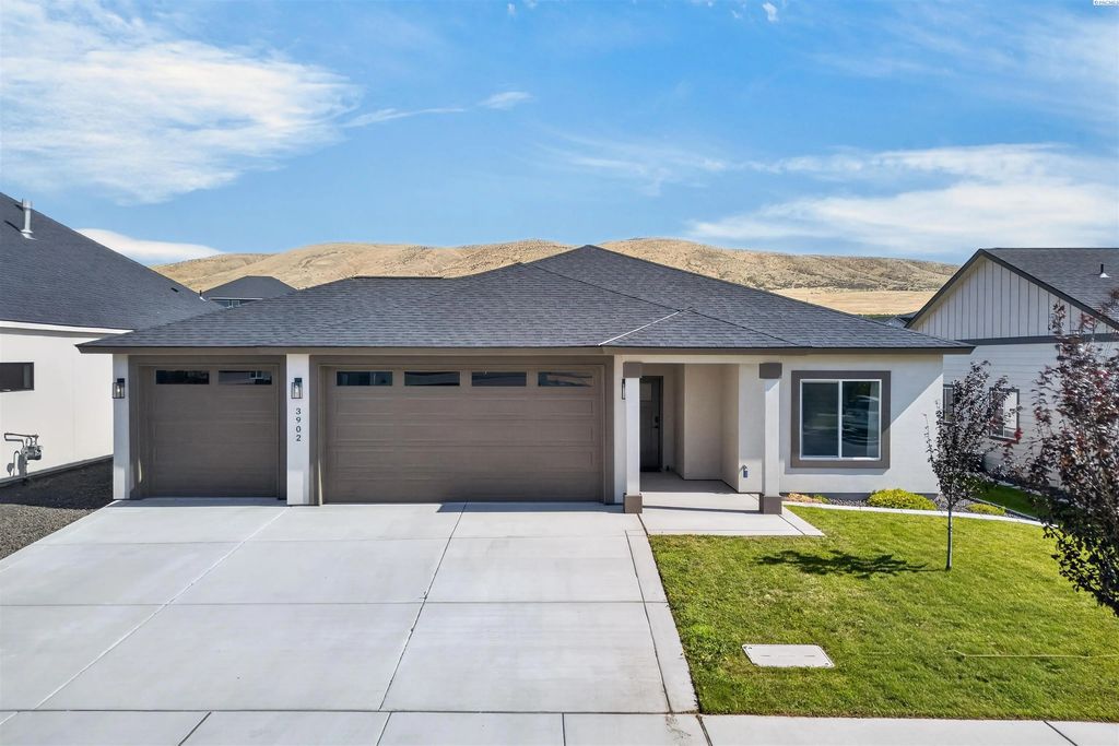 3902 Barbera St, Richland
