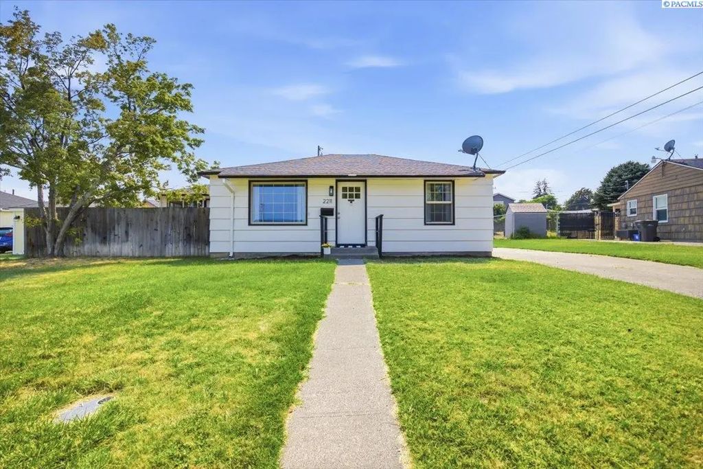 2211 W 5th Ave., Kennewick