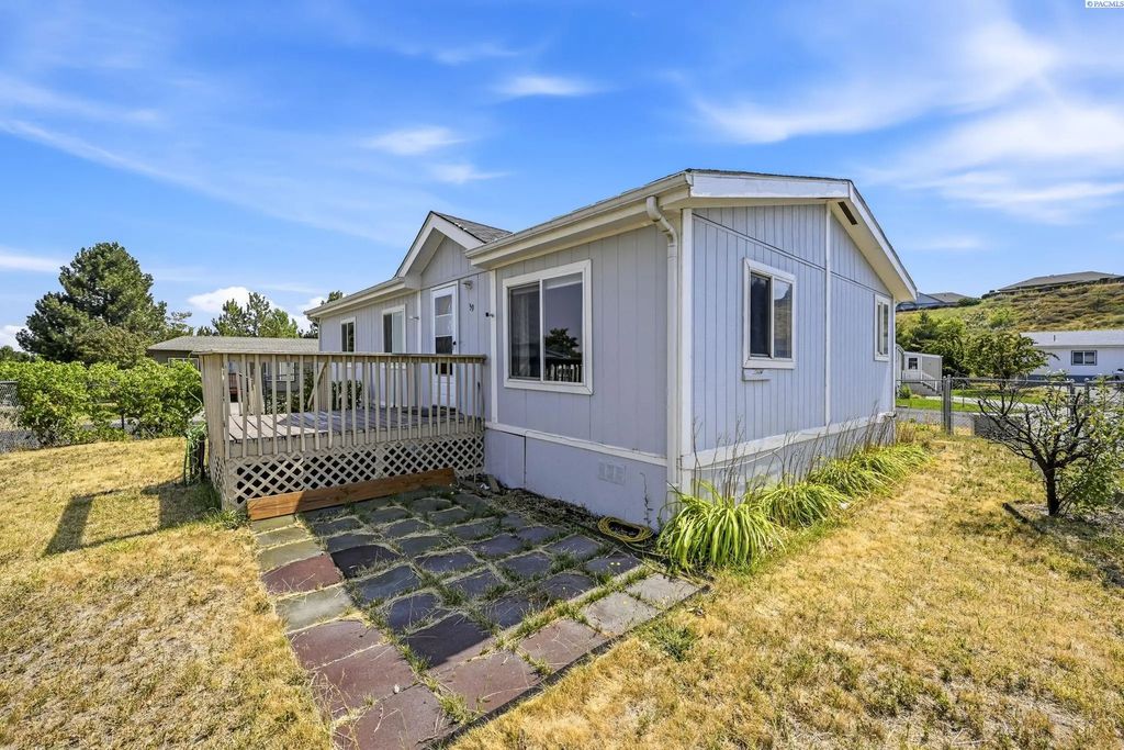 255 Nw Golden Hils 39, Pullman