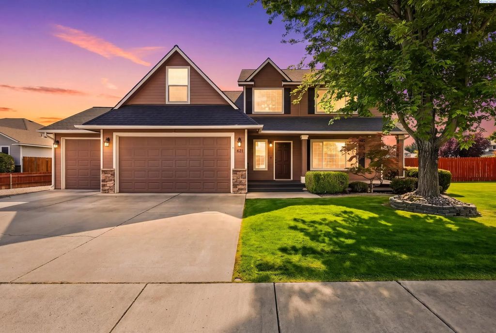 621 S Young Ct, Kennewick