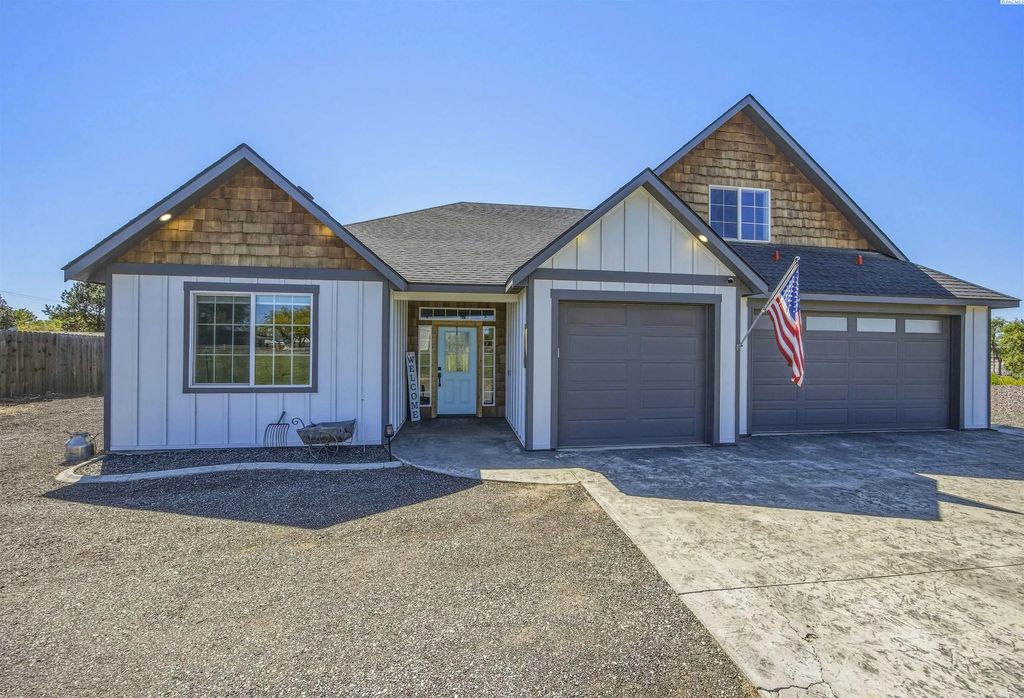 2520 Road 64, Pasco