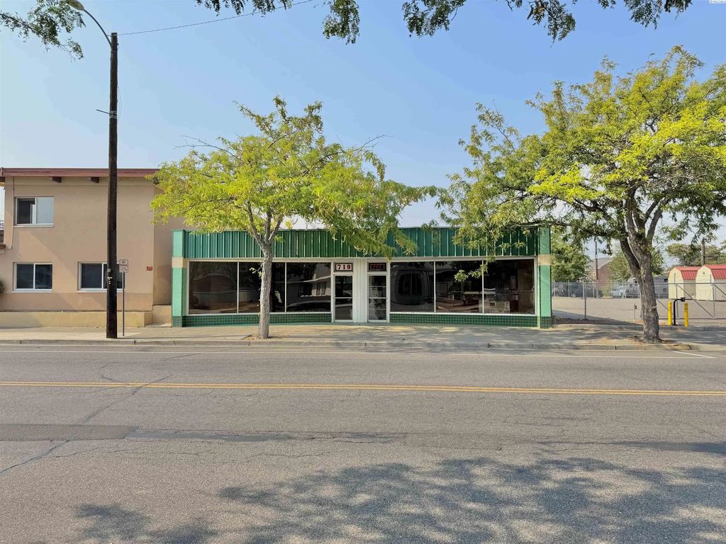 717 W Lewis, Pasco