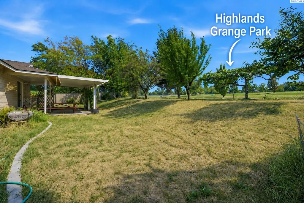4617 W 14th Ave, Kennewick