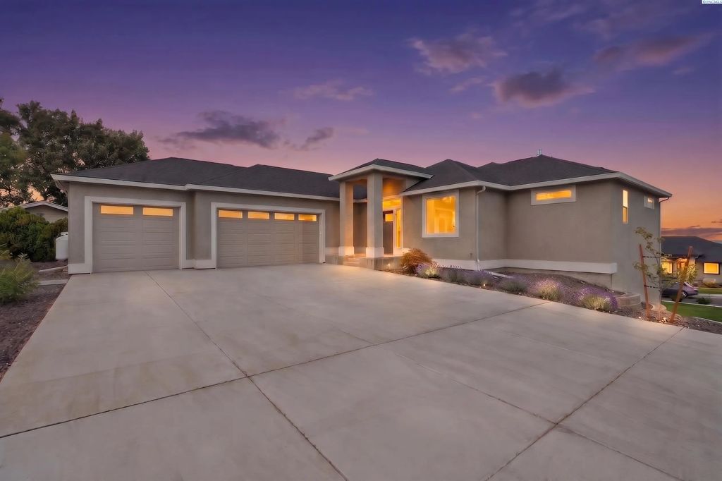 3603 Orchard St, West Richland