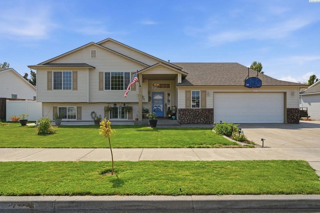 8416 Lancaster Dr., Pasco