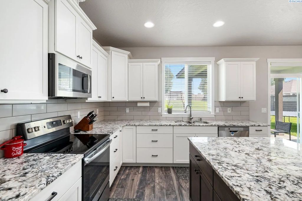 3211 Indigo Lane, Pasco