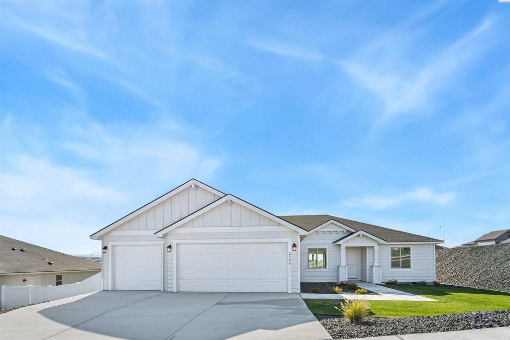 2946 S Osborne St, Kennewick