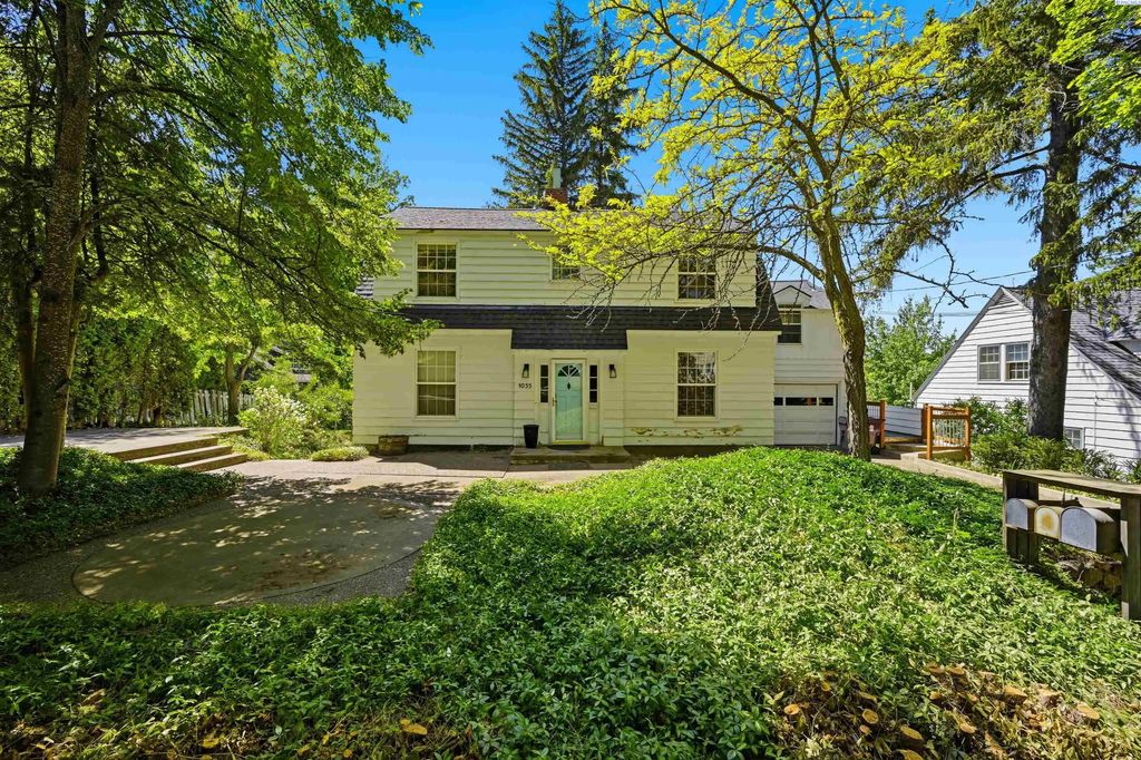 1055 Ne Indiana Street, Pullman